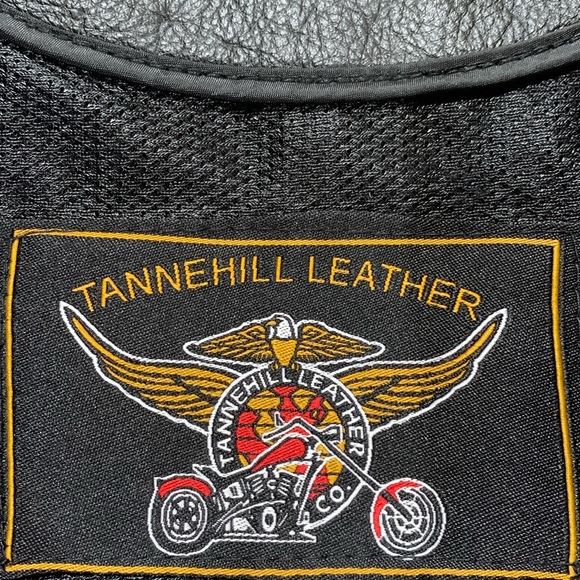 Conceal Carry Leather Vest - Picture 9 of 11